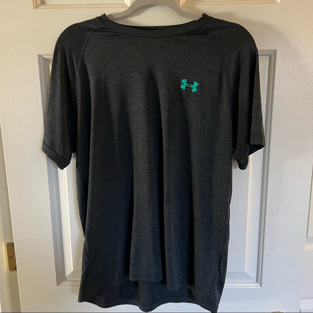 Under Armour Gray Men’s M HeatGear Loose Fit Short Sleeve Tee
